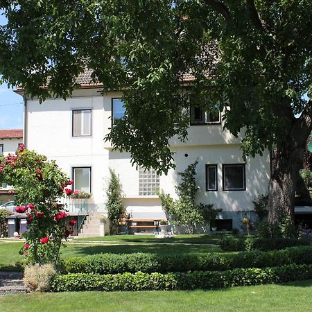 Ferienwohnung Und Gaestezimmer Korb Krumpendorf Exteriör bild
